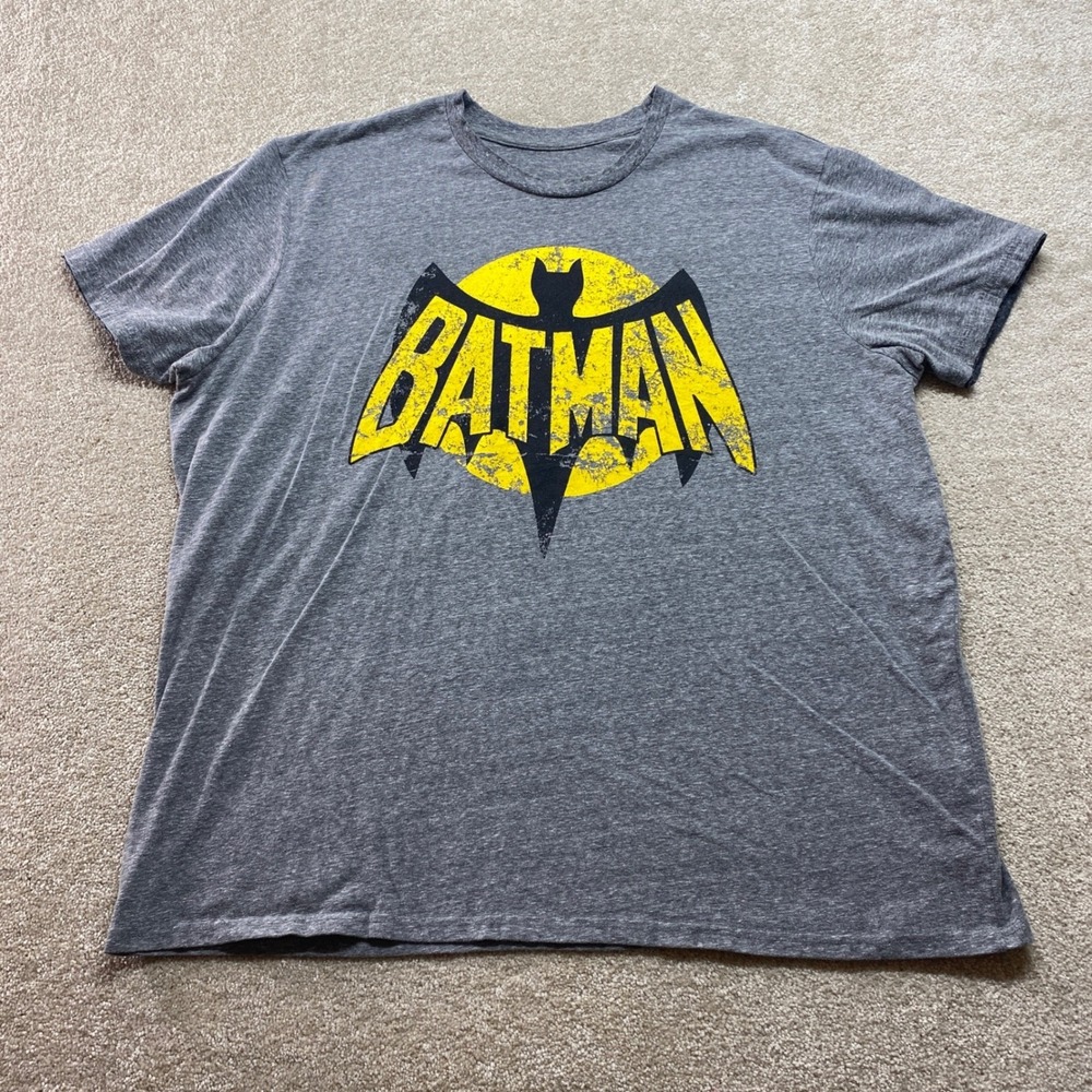 DC Comics Batman T-Shirt Mens XXL Gray Distressed Graphic Logo HB6603